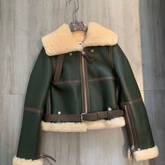 Dark Green Outerwear For Winter Workwear, Fitted Dark Green Winter Outerwear, Fitted Dark Green Outerwear For Fall, Green Leather Jacket For Work With Long Sleeves, Grunge Pants, Women Leather Jacket, Mens Summer Pants, Suede Outfit, Oversize Casual