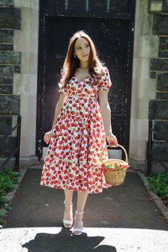 Our Tulips Forever Dress is a spring and summer standout! Perfect red tulips and a pretty grass green print made of 100% cotton means this dress will feel as glorious as it looks! It has a flattering empire bodice and is midi length with a sewn in petticoat. Fully lined and with contrasting trim throughout. Made from 100% cotton. Sewn in the U.S.A. Tulip Dress, Contrasting Trim, Red Tulips, Grass Green, Green Print, Circle Skirt, Contrast Trim, Pink Print, Petticoat