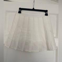 Never Worn. Pleated White Skirt Amazon Casual Fitted Skirt, Casual Fitted Skirt By Amazon, Preppy White Lined Mini Skirt, White Pleated Tennis Skirt For Day Out, Pleated White Tennis Skirt For Day Out, Amazon Casual Mini Skirt Bottoms, Fitted Amazon Bottoms For Spring, Amazon Skirts, Pleated White Skirt