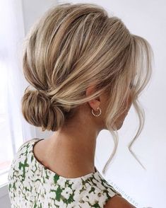 Nape Bun for Short Hair Neck Length Hair, Updos For Short Hair, Medium Length Updo, Short Hair Up, Short Hair Bun, Bun Hairstyle, Hairdos For Short Hair