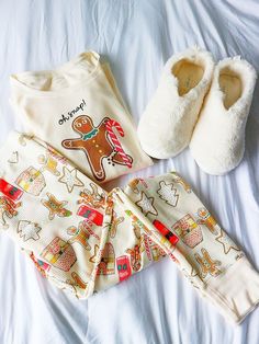 Cute Christmas Pjs, Copycat Crumbl Cookie, Cookies Recipes Chocolate, Crumbl Cookie Recipe, Cute Christmas Pajamas, Winter Pjs, Pajamas Aesthetic, Christmas Pj, Christmas Jammies