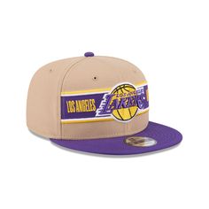 The Los Angeles Lakers 2024 Draft 9FIFTY Snapback features an embroidered Lakers logo and team wordmark at the front panels with the official NBA Logoman above a snapback closure at the rear and a gray undervisor. Lakers Logo, Nba Draft, New Era Hats, Nba Stars, All Nfl Teams, Utah Jazz, Houston Rockets, San Antonio Spurs, Cleveland Browns