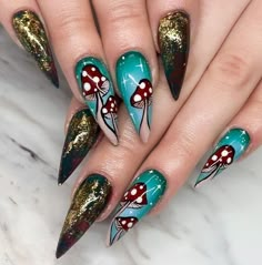 Dungeons And Dragons Nail Art, Mushroom Forest Nails, Mushroom Stilleto Nails, Mythical Nails, Fall Mushroom Nails, Spring Goth Nails, Mushroom Nails Acrylic, Mushroom Nails Art, Shroom Nails Acrylic