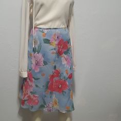 Nwt Ralph Lauren Skirt Size 10 Blue Spring Daywear Skirt, Spring Blue Skirt For Daywear, Blue Skirt For Daywear In Spring, Blue Skirt For Spring Daywear, Ralph Lauren Skirt, Knife Pleated Skirt, Silk Wrap Skirt, Georgette Skirt, Blue Midi Skirt