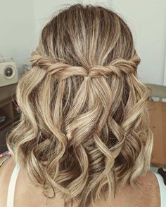 Hairstyles For Prom Short Length, Formal Hairstyles For Short Hair, Luxy Hair, Hair Color Crazy, Up Dos For Medium Hair, Updos For Medium Length Hair, Top Hairstyles, Cute Hairstyles For Medium Hair, Penteado Cabelo Curto