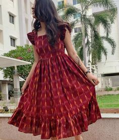 Simple Frock Pattern, Kalamkari Short Frocks, New Frock Models For Women, Saree With Frock, Saree Short Frock Designs, Cotton Dresses Stitching Ideas, Short Frock Designs For Girl, Short Frok Designs For Women Western, Traditional Dresses Frock