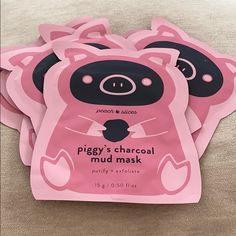 Peach Slices Piggy's Charcoal Mud Face Mask 6 Pack Pig Face Mask, Mud Face Mask, Diy Spa Day, Leggings Diy, Pig Face, Congested Skin, Japanese Skincare, Facial Treatments, Peach Slices