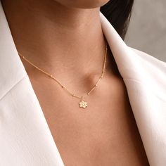 Celebrate the beauty and renewal of spring with our handmade Daffodil Charm Necklace, available in sterling silver, gold filled, rose gold filled, or luxurious 14k solid gold. This elegant necklace features a delicately crafted daffodil charm, symbolizing new beginnings, optimism, and the refreshing spirit of the season. Perfect for flower enthusiasts, those who appreciate nature, or anyone celebrating a fresh start, this necklace adds a touch of floral elegance to any outfit. * We use the Highe March Birth Flower, Initial Disc Necklace, Engraved Bar Necklace, Bar Necklace Personalized, Silver Bar Necklace, Necklace Flower, Gold Bar Necklace, Initial Necklace Gold, Elegant Necklace