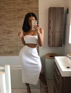 Abha White Two Piece Bodycon Dress Rock Outfit, Beauty Dress, Ladies Dress Design, Looks Style, Two Piece Dress, Looks Vintage, Outfits Casuales, Piece Dress, Cute Casual Outfits