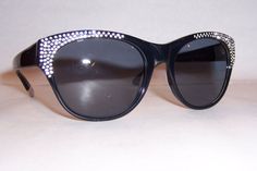 Party Sunglasses With Gray Mirrored Lenses, Chic Gray Sunglasses For Parties, Casual Gray Sunglasses For Party, Elegant Gray Sunglasses For Party, Couture Sunglasses, Cute Sunglasses, Color Code, Carrying Case, Juicy Couture