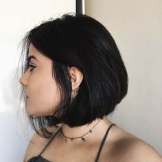 Haircut Ideas Women, Stylish Bob Haircut, Women Bob Haircut, Short Hair For Chubby Faces, Angled Hair, Shoulder Length Bob Haircut, Ideas Haircut, Bob Haircut Ideas, Long Shiny Hair