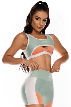 Workout Tops For Women, Fitness Wear Outfits, Estilo Fitness, Lounge Outfit, Sportswear Fashion, Gym Style, Womens Workout Outfits, Leggings Design