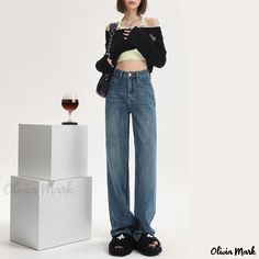 Olivia Mark - Classic Blue High-Waisted Wide-Leg Jeans with a Loose and Flowy Silhouette Long Overalls, High Waisted Wide Leg Jeans, Straight Cut Pants, Short Sleeve Jumpsuits, Athleisure Fashion, Long Sleeve Jumpsuit, Jeans For Women, Blue Outfit, Look Vintage