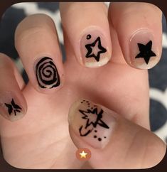 Star Nail Designs Simple, Punk Acrylic Nails Short, Grunge Nail Designs For Short Nails, Short Grunge Nail Ideas, Short Alt Nail Ideas, Masculine Nail Art Simple, Goth Beach Nails, Doodles On Nails, Simple Cute Nail Designs Short Nails