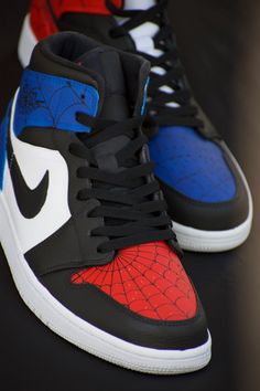 These sneakers are made with extreme attention to detail and care. These are made from authentic jordan 1 mids and customized. If you have any questions or would like any changes or modifications please let me know! Spiderman Shoes Nike, Spiderman Shoes Jordans, Spiderman Theme Quinceanera, Spiderman Nike Shoes, Spider Man Custom Shoes, Red And Blue Outfit Men, Custom Spiderman Shoes, Spiderman Quinceanera Theme, Spiderman Custom Shoes