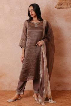 Shop for Label Mansi Nagdev Brown Tissue Zari Maheen Stripe Pattern Kurta Set for Women Online at Aza Fashions 2023 Dress, Kurti Style, Taupe Colour, Kurta Patterns, Eid Outfit, Latest Dress Design, Kurta Set For Women, Kurti Designs Latest, Embroidered Border