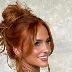 Hair Bun Wedding Style, Hair Up Messy Bun, Up Do Messy Bun, Bridesmaid Messy Updo, Messy Bun Up Do, Wedding Messy Updo, Hairstyle Ideas Bun, Red Head Updo, Prom Messy Bun