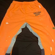 Worn Twice Gallery Dept Flare Sweatpants, Gallery Dept Pants, Flare Sweatpants, Gallery Dept, Green Orange, Green And Orange, Mens Pants, Sweatpants, Man Shop