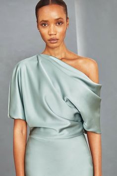 Mode Zendaya, Sukienki Maksi, Amsale Dress, Draped Bodice, Column Skirt, 2018 Fashion, Moda Vintage, Little White Dresses, Favorite Dress