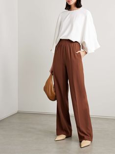 Caramel Wide Leg Pants Outfit, Flowy Trousers Outfit, Camel Pants Outfit Work, Brown Wide Leg Pants Outfit, Camel Pants Outfit, Black Dress Pants Outfits, Wide Leg Pants Outfit Work, Build Wardrobe, Pants Outfit Work