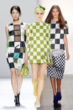 What You Need to Know: Spring Fashion Geometric Print Fashion, Spring 2022 Fashion, Fashion Trend Board, Elle Fashion, Geometric Print Dress, Spring Fever, Spring Summer Trends, Runway Trends