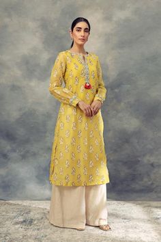 Bhumika Sharma, Long Kurta, Elegant Fashion Wear, Sharara Set, Indian Fashion Designers, Kurta With Pants, Yellow Print, Designer Gowns, Bollywood Fashion