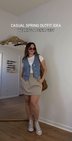 Jean Vest Outfits Fall, Jean Vest Outfits Summer, Denim Vest Outfit Summer, Vest Women Outfit, Outfits With Vest, Fall Vest Outfits, Vest Outfits Aesthetic, Jean Vest Outfits