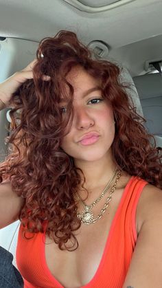 Jessica Ortiz Curly Hair Fall Color, Ginger Brown Curly Hair, Dark Ginger Curly Hair, Red Brown Curly Hair, Red Hair Curly, Jessica Ortiz, Curly Hair Red, Dyed Curly Hair, Red Hair Inspo