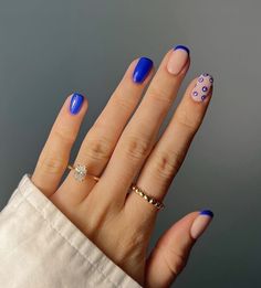 Fake Acrylic Nails, Royal Blue Nails, Blue Gel Nails, Evil Eye Nails, Hard Gel Nails, Eye Nail Art, Simple Gel Nails, Blue Nail Art, Blue Nail Designs