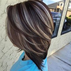 Dark Hair With Highlights #darkhairhighlights Highlights For Dark Brown Hair, Rambut Brunette, Brunette Hair With Highlights, Hair Color Highlights, Penteado Cabelo Curto, Brown Hair With Highlights, Hair Color And Cut, Ash Blonde, Dark Brown Hair