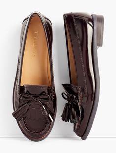 ⭐️ Womens Black Loafers, Gucci Loafers Women, Cute Loafers, Loafers Outfit, Moccasins Women, Leather Loafers Women, Loafers Women, Loafer Shoes Women, Brown Shoes