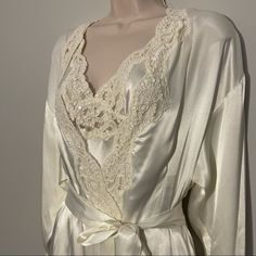 Gown : Medium Robe : Xs/S But It Still Fits A Medium Vintage In Great Condition Robe Has Pockets Bridal Robe, Bridal Robes, Women's Intimates, Getting Married, Victoria’s Secret, Victoria's Secret, Cream, Women Shopping, Color