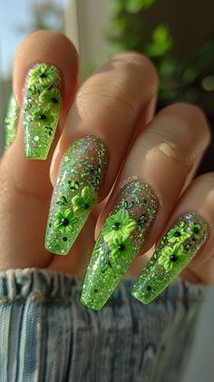 Floral Nails 3d Flower Nails, Nails Trend, Stunning Nail Designs, Nail Art Trends, Nail Art For Beginners, Nail Art At Home, Floral Nail, Inspired Nails, Floral Nail Art