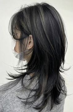 Hush Cut Hair, Medium Wolf Cut, Gothic Hair, Hair Layers, Gothic Hairstyles, Layered Haircuts For Medium Hair, Hair Upstyles