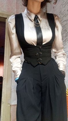 Detective Outfit Reference, Noble Aesthetic Outfit, Steampunk Wedding Suit, Female Conductor Outfit, Black White Formal Outfit, Victorian Dandy Aesthetic, Grunge Suit Aesthetic, Steampunk Suits For Women, Fancy Clothing Aesthetic