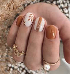 Fall 2023 Nail Art, Bridal Nails With Color, Rustic Orange Nails Fall, Fall Nail With Design, Autumn Nails Easy Simple, Elegant Fall Nails Short, Delicate Fall Nails, Fall Mani Pedi Ideas, Fall Themed Short Nails