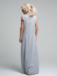 Relaxed-Fit Grey Maxi Dress – Clothes By Locker Room Grey Maxi, Stocking Fillers For Her, Brand Magazine, Grey Maxi Dress, Dresses Xxl, Locker Room, Dress Clothes, Weekend Wear, Casual Elegance