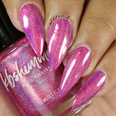 Wandering the world, be it by car, plane, or cruise ship, can be so exciting! Wander-ful world was inspired by the vibrant fashions and showy pink flowers of California. This electric magenta pink shade is full of linear holographic pigment for a flashy manicure perfect for your next trip, be it to the grocery store or across the country. Type: Linear Holographic Base: 5-Free Glitter Load: Medium Glitter Size: Micro Recommended Coats: 2 Coats Notes: For best results, follow with a quick-dry top Blue Chrome Nails, Holographic Nail Polish, Rose Gold Nails, Nail Colours, Bride Nails, Pink Shade, Art Disney, Colorful Nail Designs, Magenta Pink