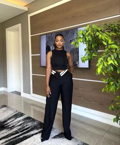 Black Formal Pants Outfit, Formal Pants Outfit, Black Formal Pants, Makeup Highlighting, Classy Makeup, African Print Maxi Skirt, Modest Casual Outfits, Formal Pants, Effortlessly Chic Outfits