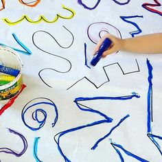 Mrs. Lynes on Instagram: "Pre-K has been learning all about lines lately! Today we practiced tracing lines on the BIG paper with @kwikstixpaint ➿➖〰️➰ #prek #BroncoArts #MPSclassroom #BroncoPride #elementaryartteacher #elementaryart #arteducation #artroom #artteacher #iteachart #iteachtoo #artteachersofinstagram #teachersofinstagram #teachersfollowteachers #MustangPAC" Kindergarten Art Line Lessons, Line Art Preschool, Line Activities Preschool, Butcher Paper Activities Preschool, Pre K Art Activities, Pre K Art, Prewriting Activities Preschool, Adapted Art, Preschool Prewriting