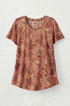 Sun-kissed florals in rich desert hues, on our super-soft exclusive knit. Fluid-drape tee has a double-layered scoopneck and rounded hem. Kohls Tops For Women, Walmart Ladies Clothes, Swamp City, Supima Cotton, Small Frame, Full Figured, Sun Kissed, Petite Size, Fashion Tees