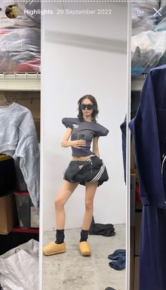 Art Outfit, 13k Followers, Rock Outfits, Mood Board Fashion, Jewelry Outfit, Wardrobe Basics, Streetwear Outfits, Short Shorts