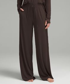 Versatile Tapered Leg Loungewear Pants, Lululemon Relaxed Fit Loungewear Bottoms, Versatile Lululemon Bottoms With Elastic Waistband, Versatile Pants With Loosely Fitted Hips, Versatile Relaxed Fit Lululemon Pants, Relaxed Fit Full Length Bottoms, Casual Full-length Lululemon Pants, Casual Full Length Lululemon Pants, Lululemon Relaxed Fit Full Length Bottoms