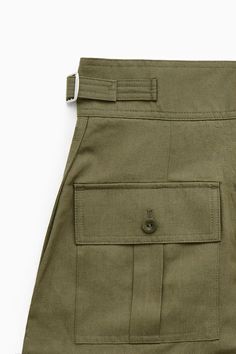 PLEATED LINEN-BLEND UTILITY SHORTS - KHAKI - COS Cos Shorts, Utility Shorts, Woman Silhouette, Personal Shopping, Color Khaki, Mens Summer, Linen Blend, Work Wear, Organic Cotton