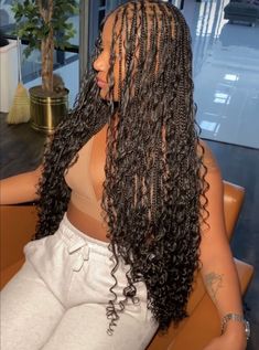 Babydoll Knotless Braids, Bohemian Braids With Curly Ends, Brown Goddess Braids For Black Women, Tiny Goddess Braids, Aesthetic Hair Braids, Long Box Braids With Curls, Birthday Hairstyles Black Women, Long Bohemian Knotless Braids, Knotless Curly Braids