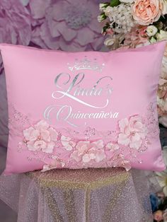 Pink quinceanera kneeling pillow, shoes pillow Kneeling Pillow, Money Card Box, Quinceanera Bouquet, 15 Candles, Pink Quinceanera, Quinceanera Tiaras, Charming Personality, Cake Knife Set, Quinceanera Cakes