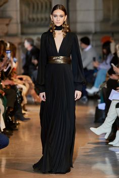 Andrew Gn, Fasion Outfits, Arab Fashion, Passion For Fashion, Hijab Fashion, Beautiful Outfits, Runway Fashion