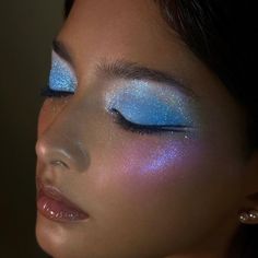 Fantasy Blue Makeup, Fae Ball, Euphoria Makeup, Birthday Makeup, Fairy Makeup, Art Makeup, Creative Eye Makeup