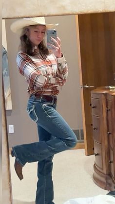 Jeans Belt Outfit, Outfits With Cowgirl Boots And Jeans, Birthday Outfit Pants, Cowgirl Birthday Outfit, Cowgirl Photography, Belt Outfit, Cowgirl Boots Outfit, Outfit Pants