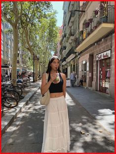 White Headband Outfit Summer, October Vacation Outfits, Los Angeles Outfit Ideas Summer, Florida Fashion Summer, Body Flattering Outfits, Mexico Fashion Street, Summer In San Francisco Outfits, Mexico City Trip Outfits, Summer In New York Outfits Street Style